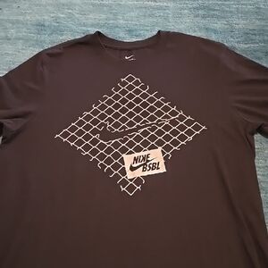Nike Men's Black NWOT Graphic Tee